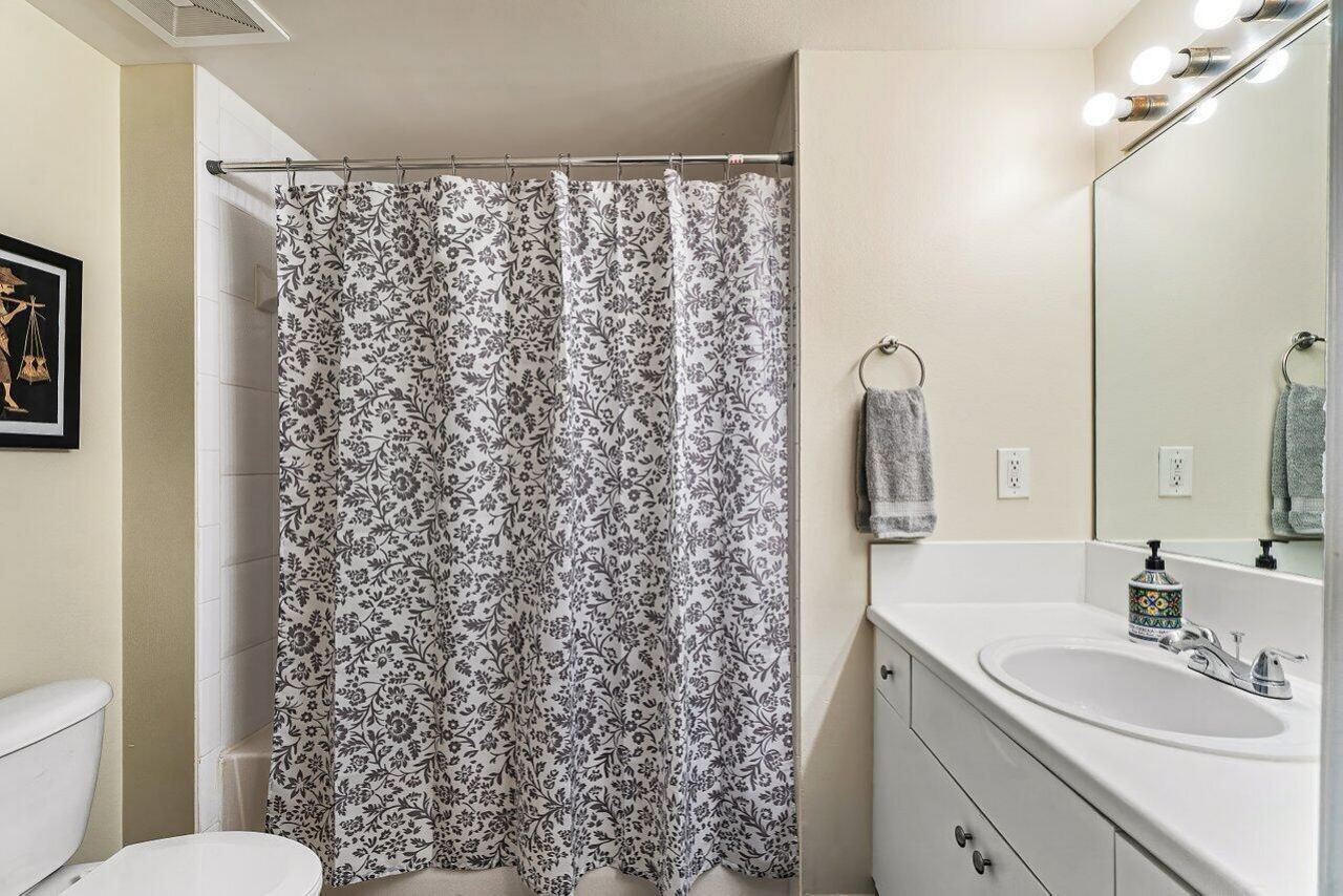 616 Clearwater Park Road, Unit 1206, West Palm Beach, FL 33401 Photo