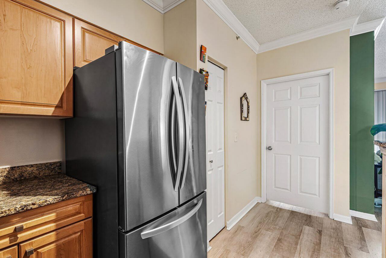 616 Clearwater Park Road, Unit 1206, West Palm Beach, FL 33401 Photo