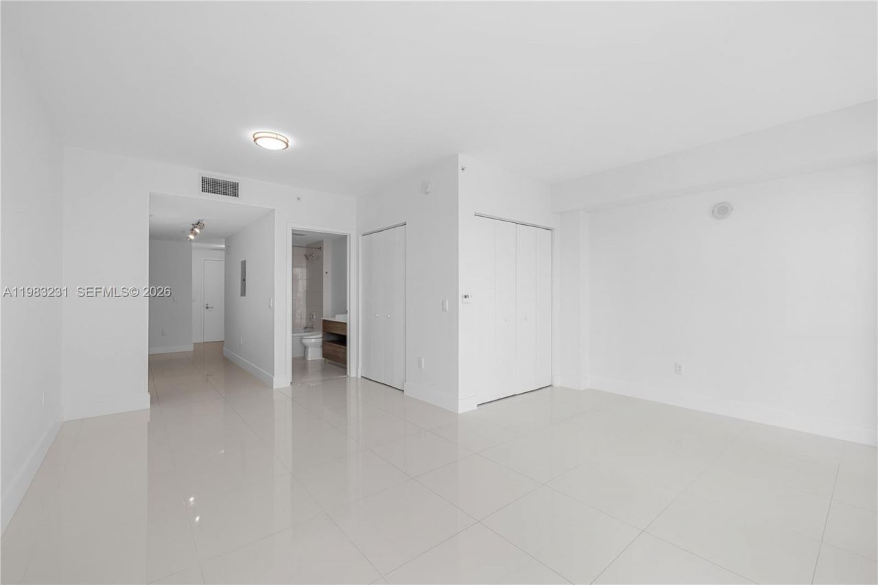 1100 S Miami Ave, Unit 1706, Miami, FL 33130 Photo