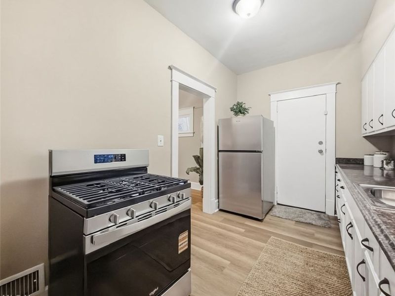 702 Dickson Street, Youngstown, OH 44502 Photo 10