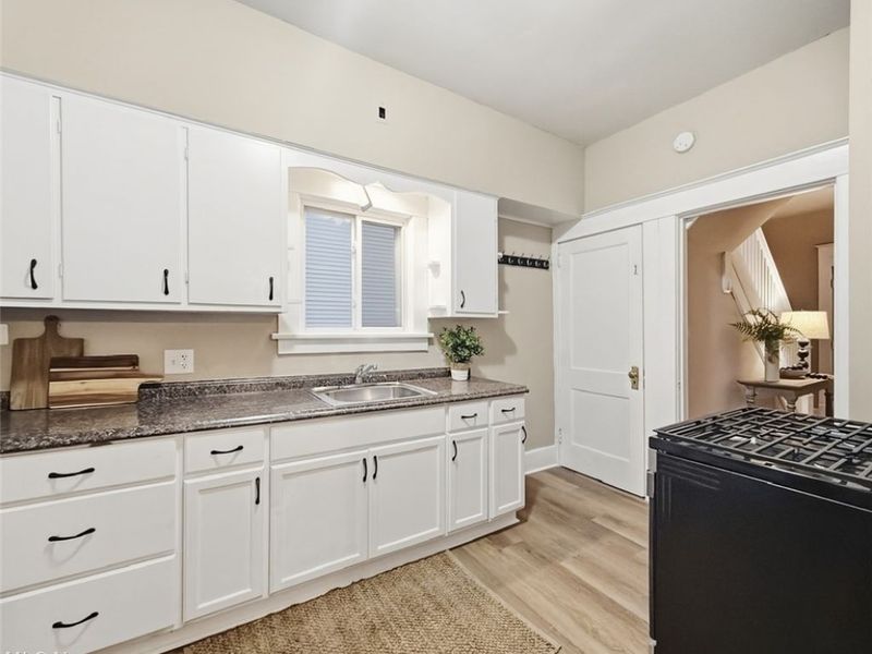 702 Dickson Street, Youngstown, OH 44502 Photo 9