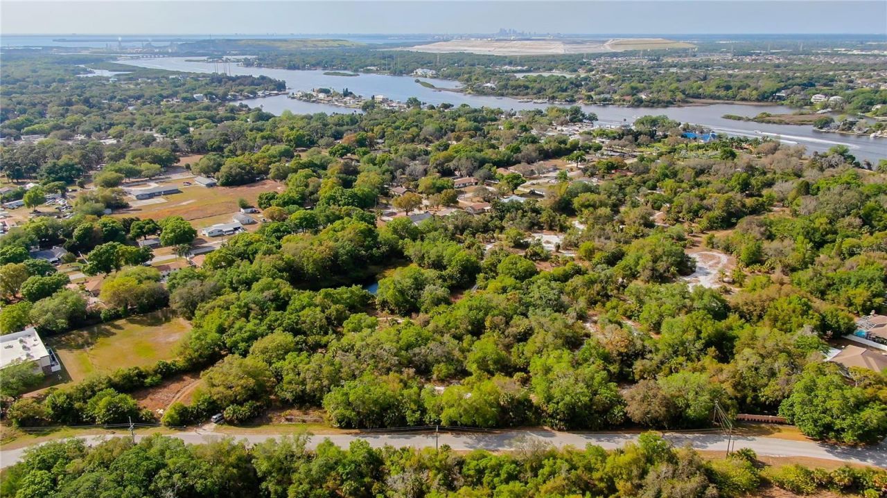 9234 Old Gibsonton Drive , Gibsonton, FL 33534 Photo