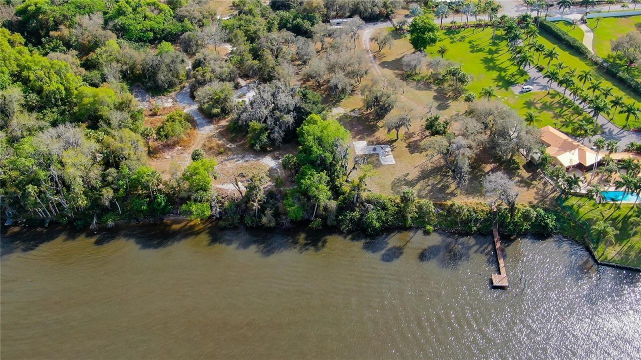 9234 Old Gibsonton Drive , Gibsonton, FL 33534 Photo