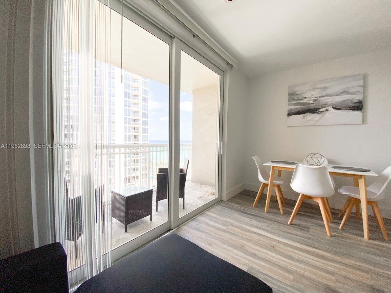 19201 Collins Ave, Unit 924, Sunny Isles Beach, FL 33160 Photo