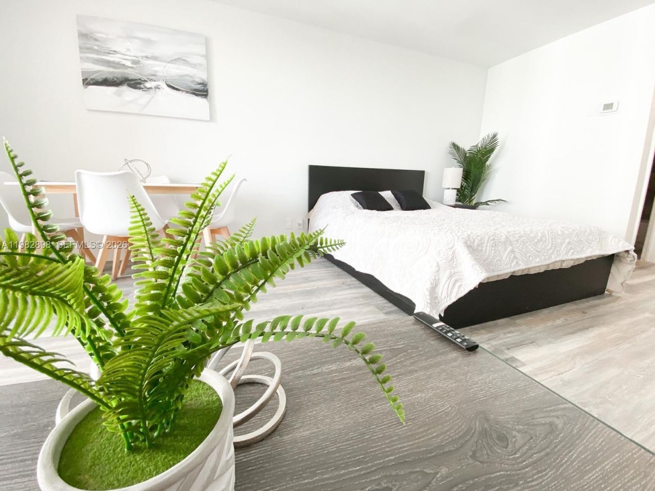 19201 Collins Ave, Unit 924, Sunny Isles Beach, FL 33160 Photo