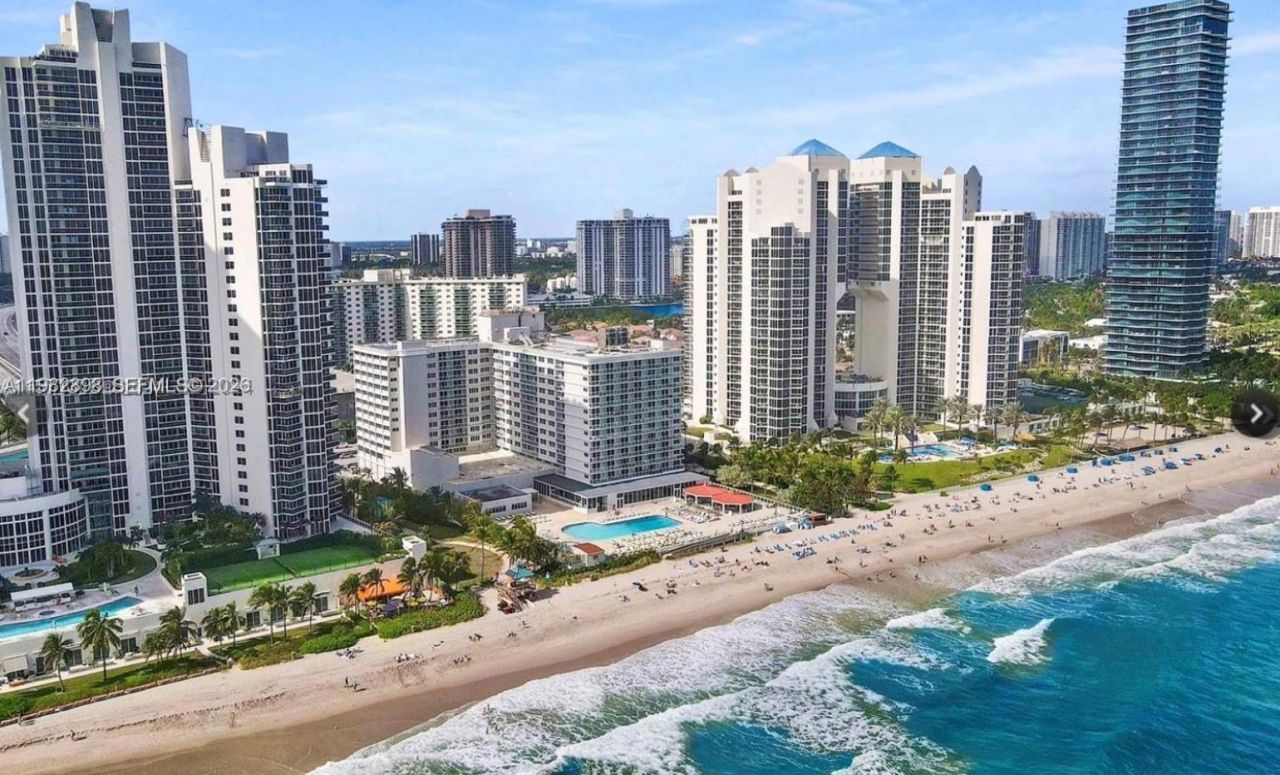 19201 Collins Ave, Unit 924, Sunny Isles Beach, FL 33160 Photo