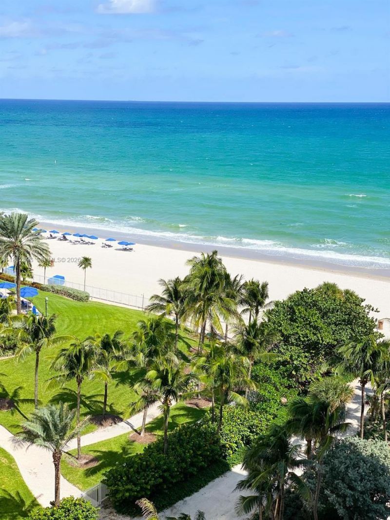 19201 Collins Ave, Unit 924, Sunny Isles Beach, FL 33160 Photo