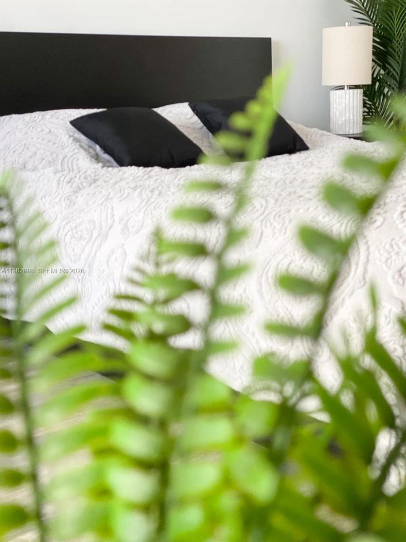 19201 Collins Ave, Unit 924, Sunny Isles Beach, FL 33160 Photo