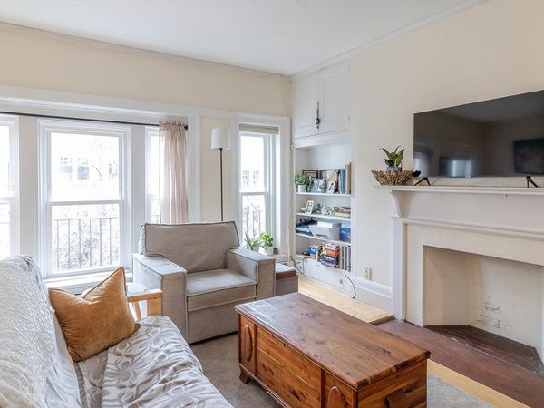 39 Garrison Rd., Unit 2, Brookline, MA 02445