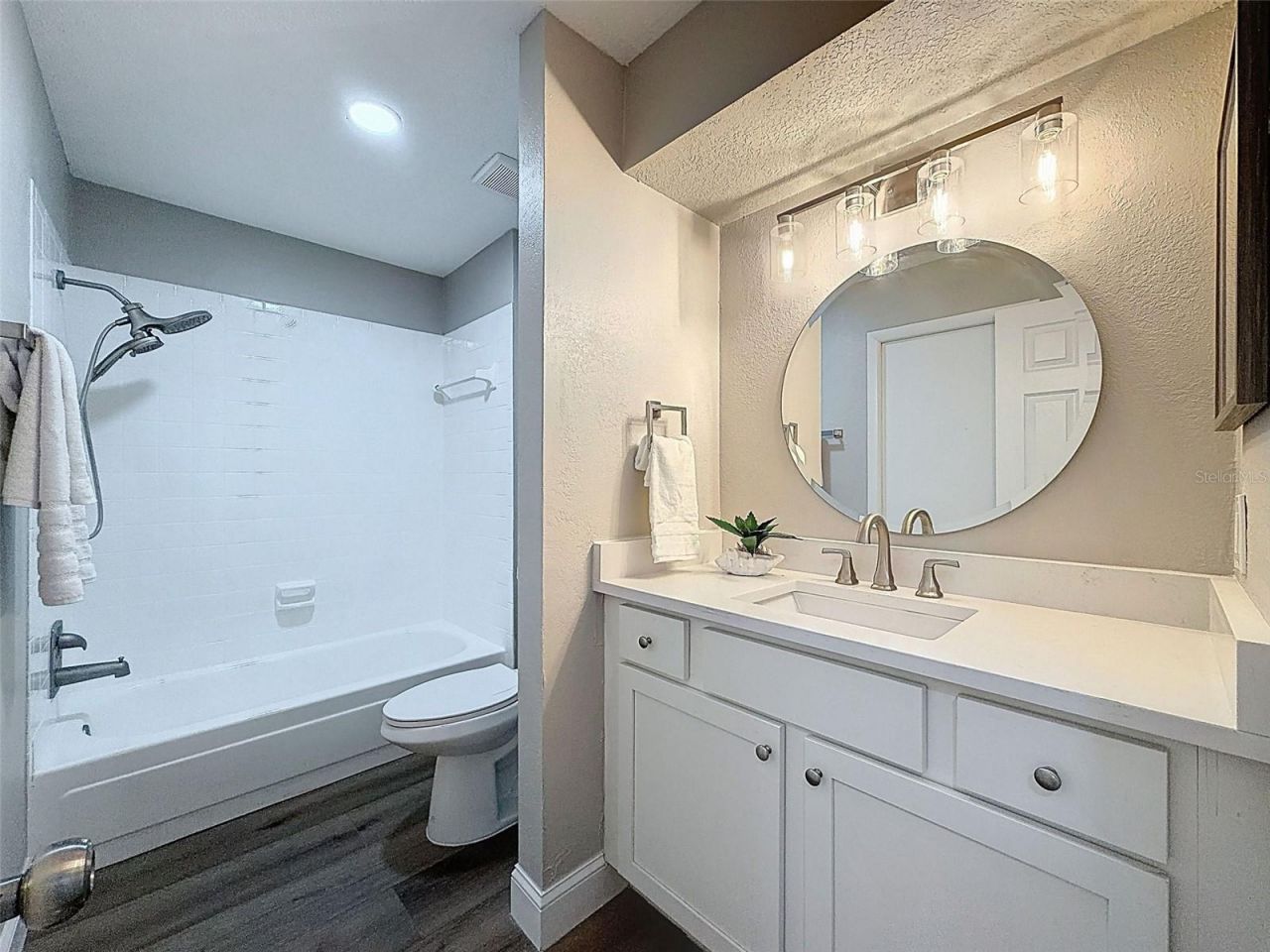 8430 144th Lane , Seminole, FL 33776 Photo