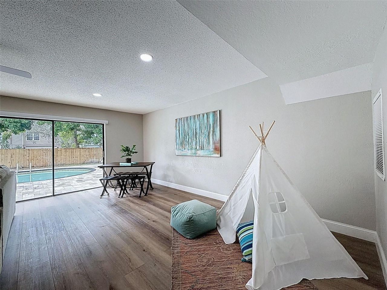 8430 144th Lane , Seminole, FL 33776 Photo