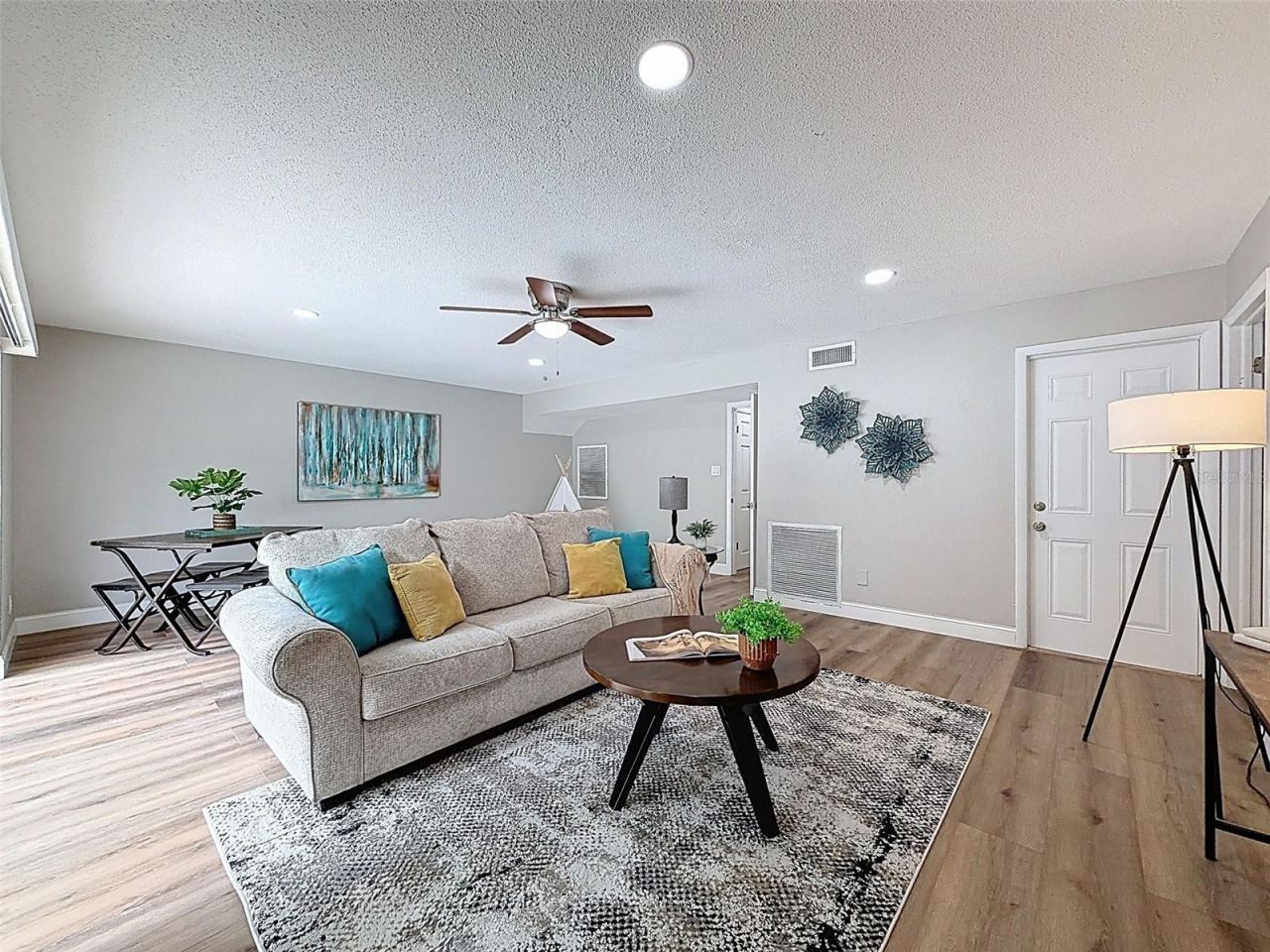 8430 144th Lane , Seminole, FL 33776 Photo