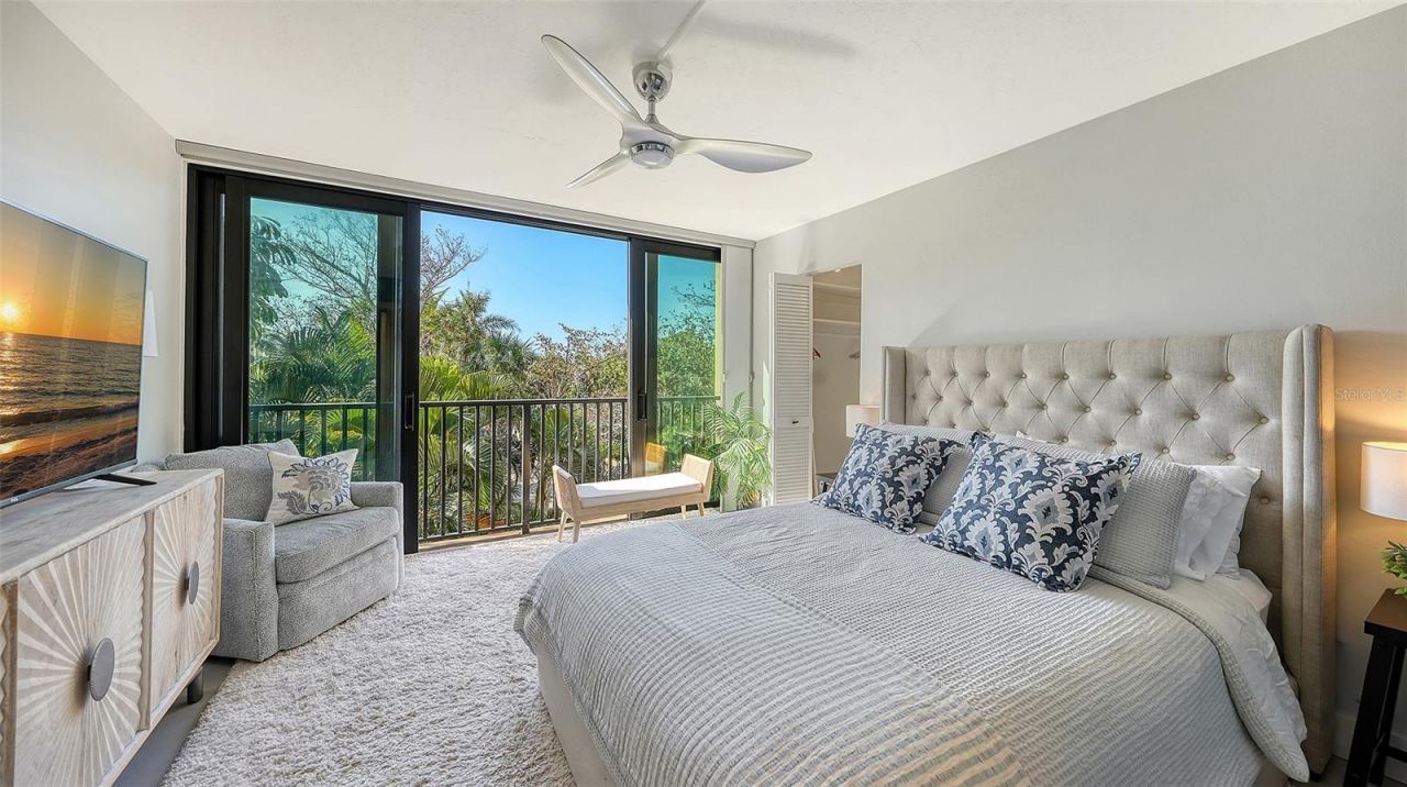 4900 Ocean Boulevard, Unit 304, Sarasota, FL 34242 Photo