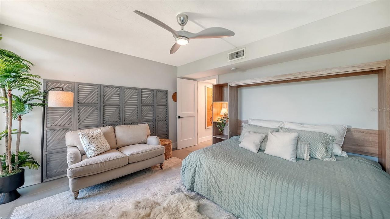 4900 Ocean Boulevard, Unit 304, Sarasota, FL 34242 Photo