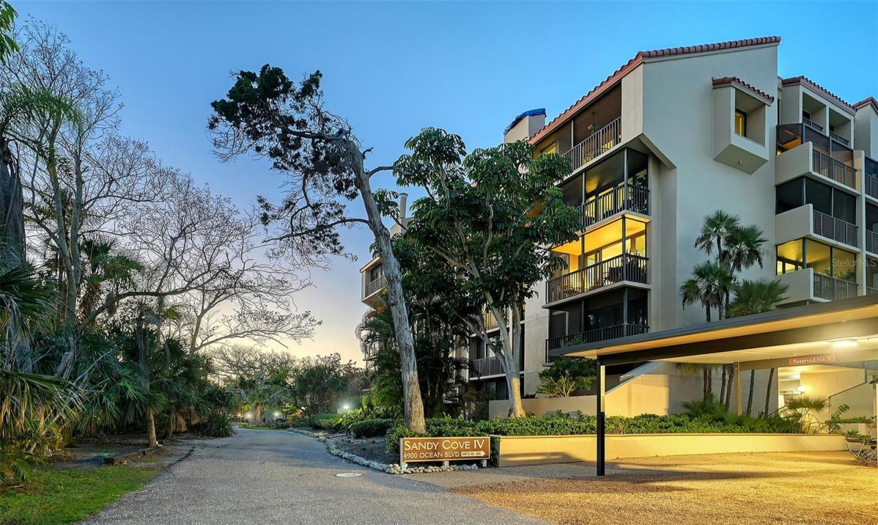 4900 Ocean Boulevard, Unit 304, Sarasota, FL 34242 Photo