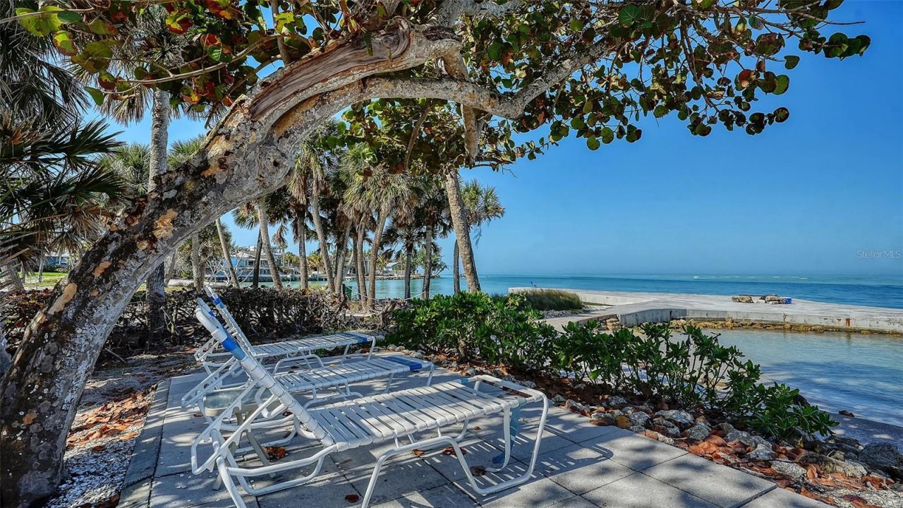 4900 Ocean Boulevard, Unit 304, Sarasota, FL 34242 Photo