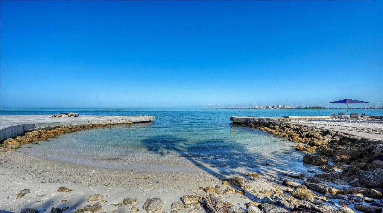4900 Ocean Boulevard, Unit 304, Sarasota, FL 34242 Photo