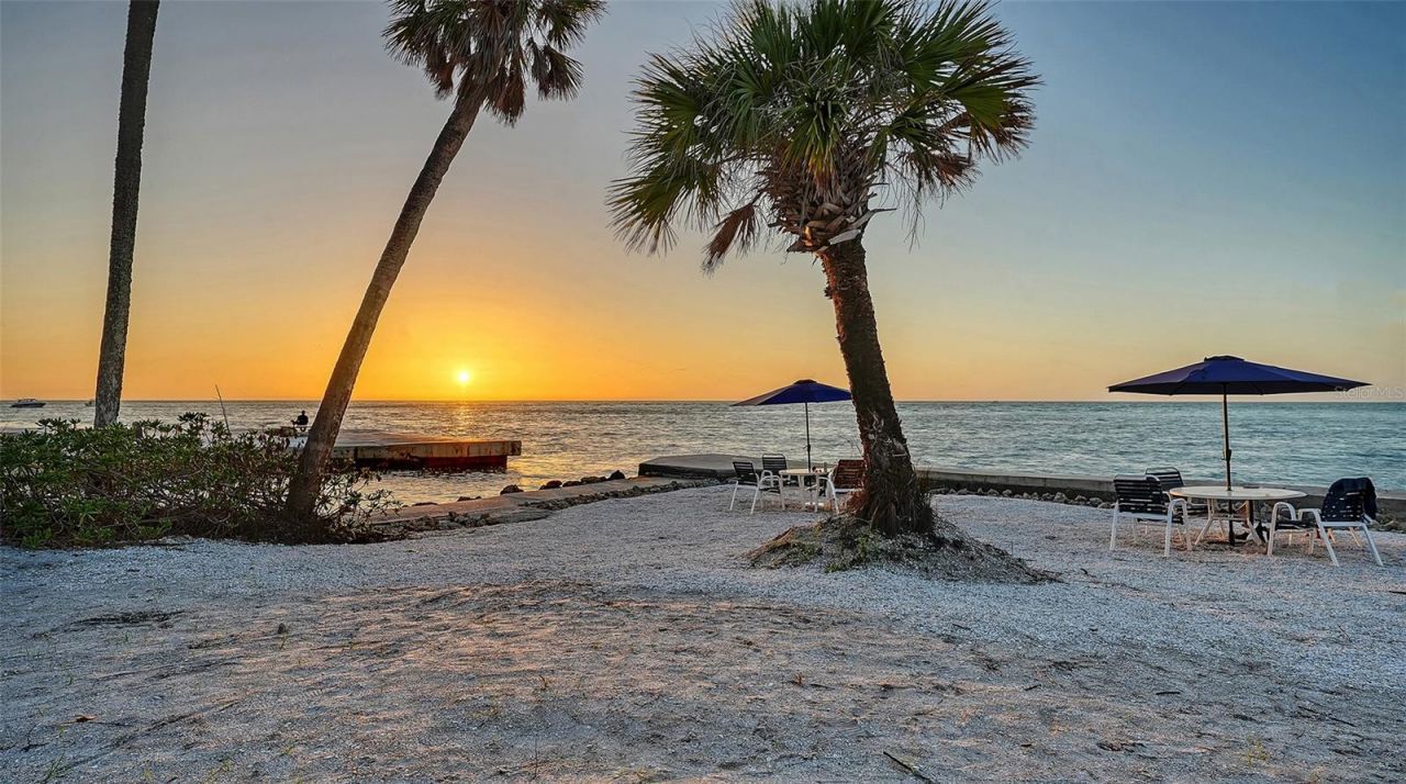 4900 Ocean Boulevard, Unit 304, Sarasota, FL 34242 Photo