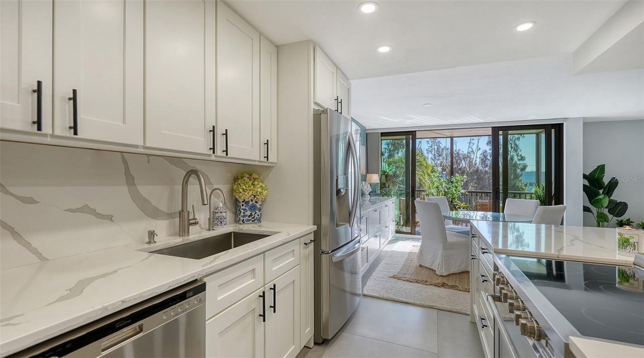 4900 Ocean Boulevard, Unit 304, Sarasota, FL 34242 Photo