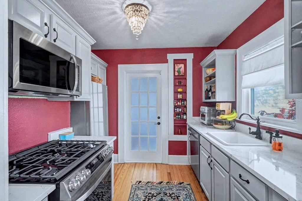 844 11th Avenue S, Saint Petersburg, FL 33701 Photo