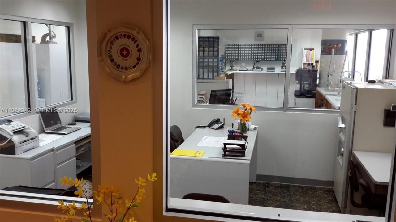 1111 N Kane Concourse, Unit 500, Bay Harbor Islands, FL 33154 Photo