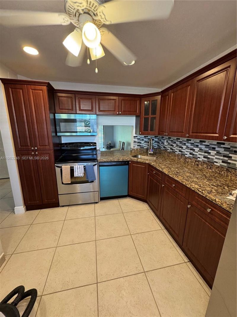 6095 N Sabal Palm Blvd, Unit 104, Tamarac, FL 33319 Photo