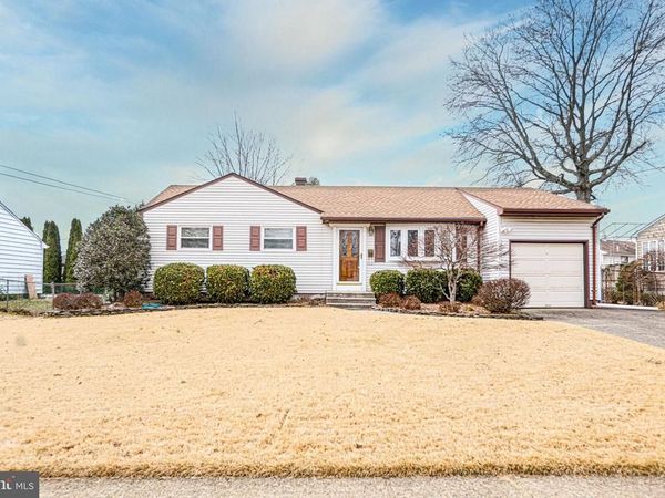 1027 ESTATES BOULEVARD, HAMILTON, NJ 08690