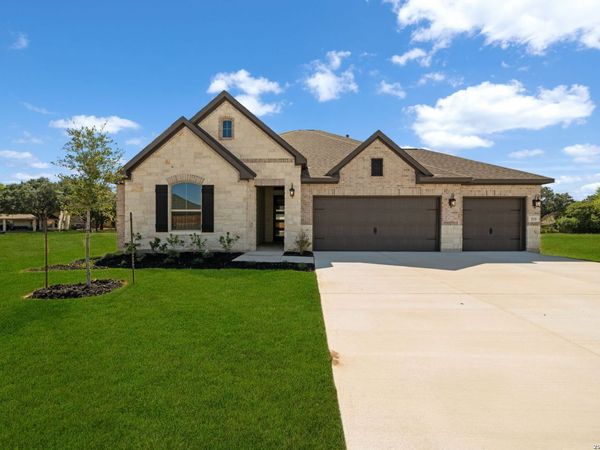 221 Janice, Castroville, TX 78009