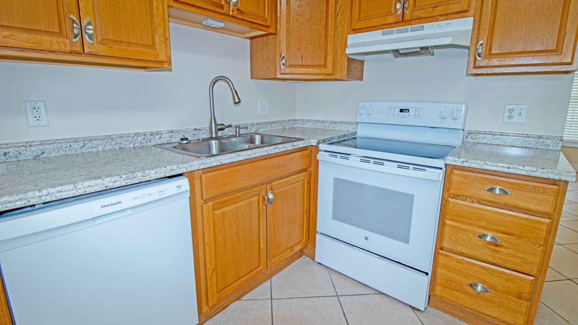 8755 SE Hobe Ridge Avenue, Hobe Sound, FL 33455 Photo