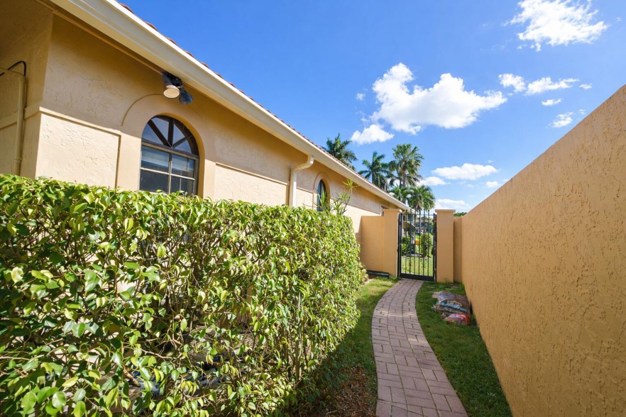 9044 Villa Portofino Circle, Boca Raton, FL 33496 Photo