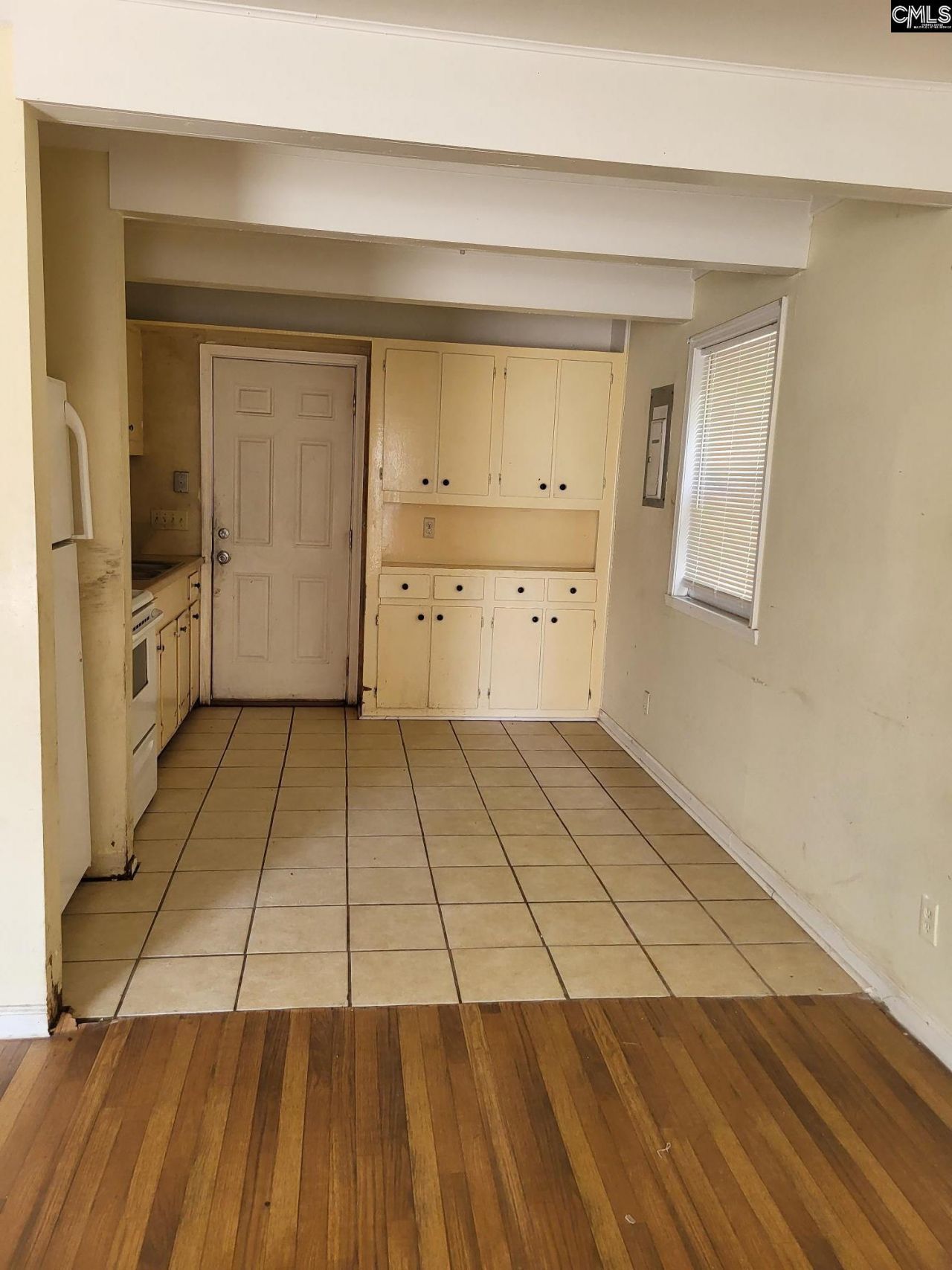 7029 Sprott Street  Photo 5