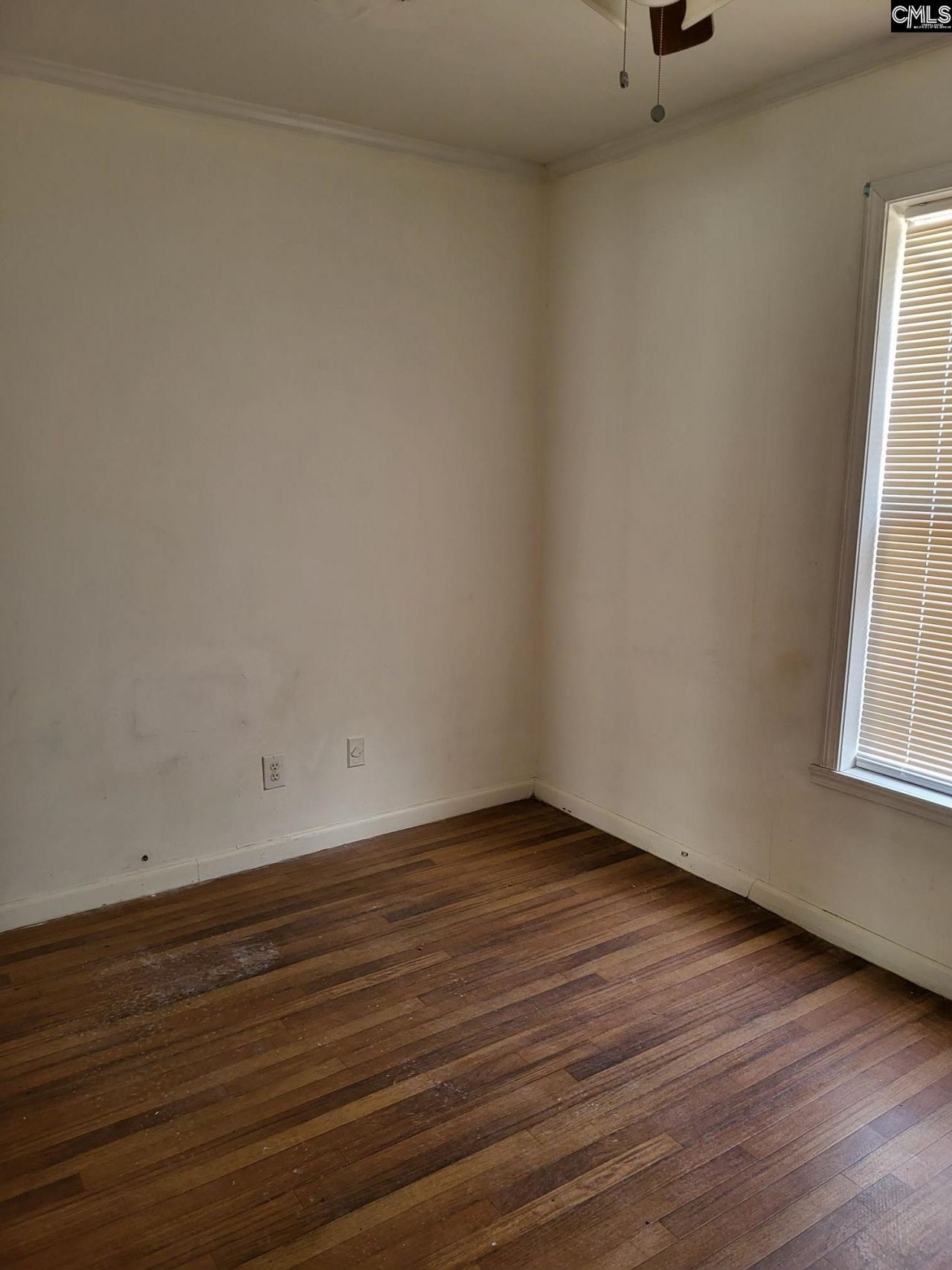 7029 Sprott Street  Photo 9