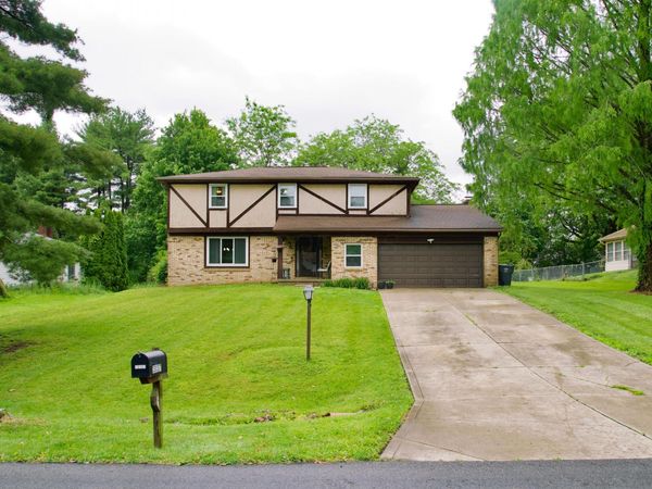 13137 E Crosset Hill Drive, Pickerington, OH 43147