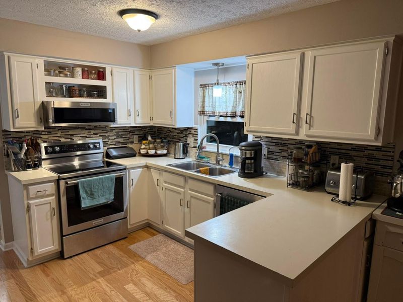 13137 E Crosset Hill Drive , Pickerington, OH 43147 Photo 2