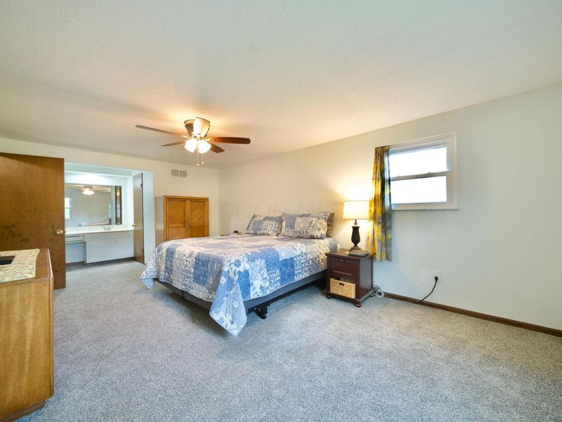 13137 E Crosset Hill Drive, Pickerington, OH 43147 Photo 4