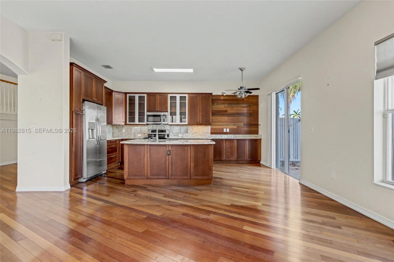 1560 Seagrape Way , Hollywood, FL 33019 Photo