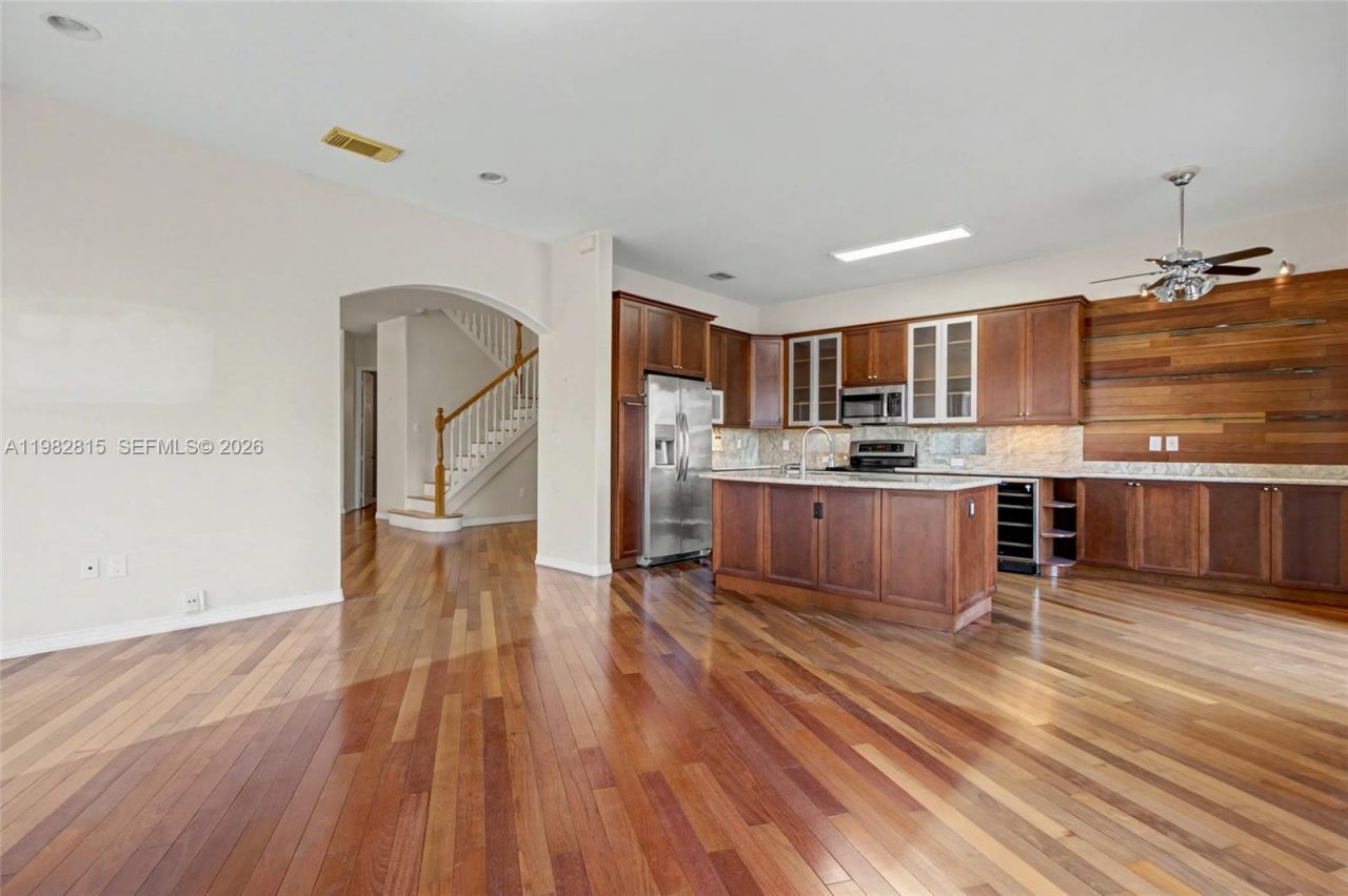 1560 Seagrape Way , Hollywood, FL 33019 Photo