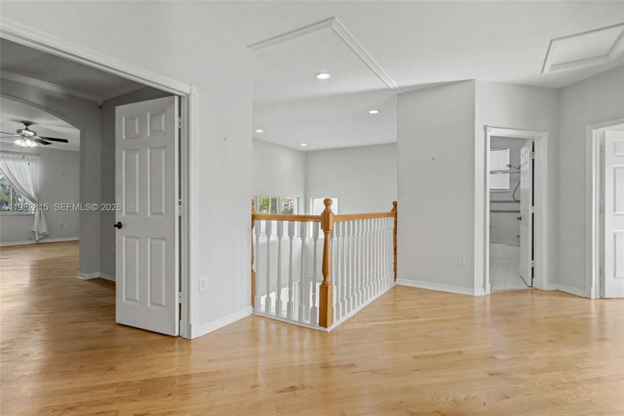 1560 Seagrape Way , Hollywood, FL 33019 Photo