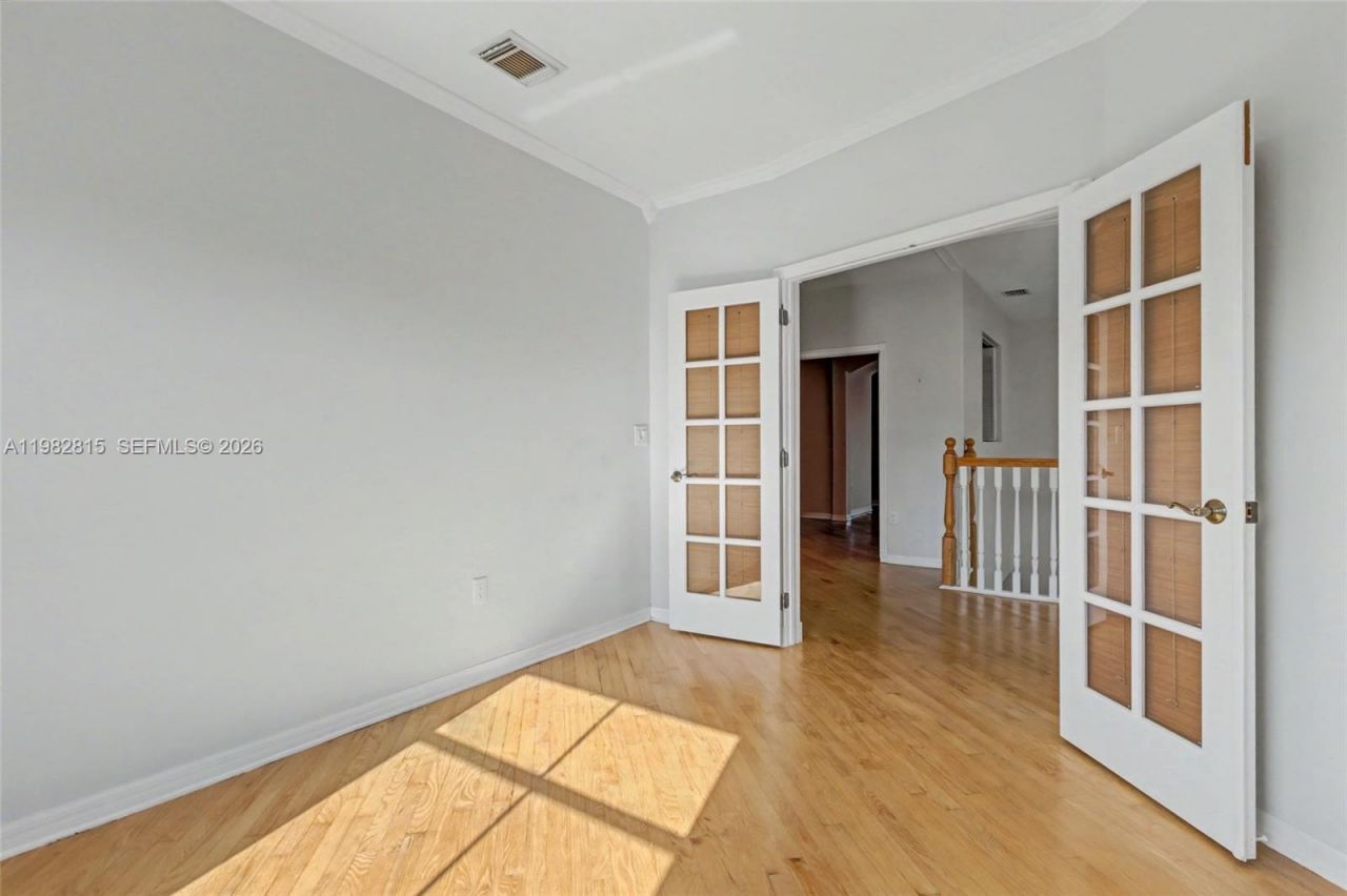 1560 Seagrape Way , Hollywood, FL 33019 Photo