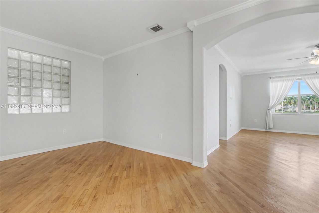 1560 Seagrape Way , Hollywood, FL 33019 Photo