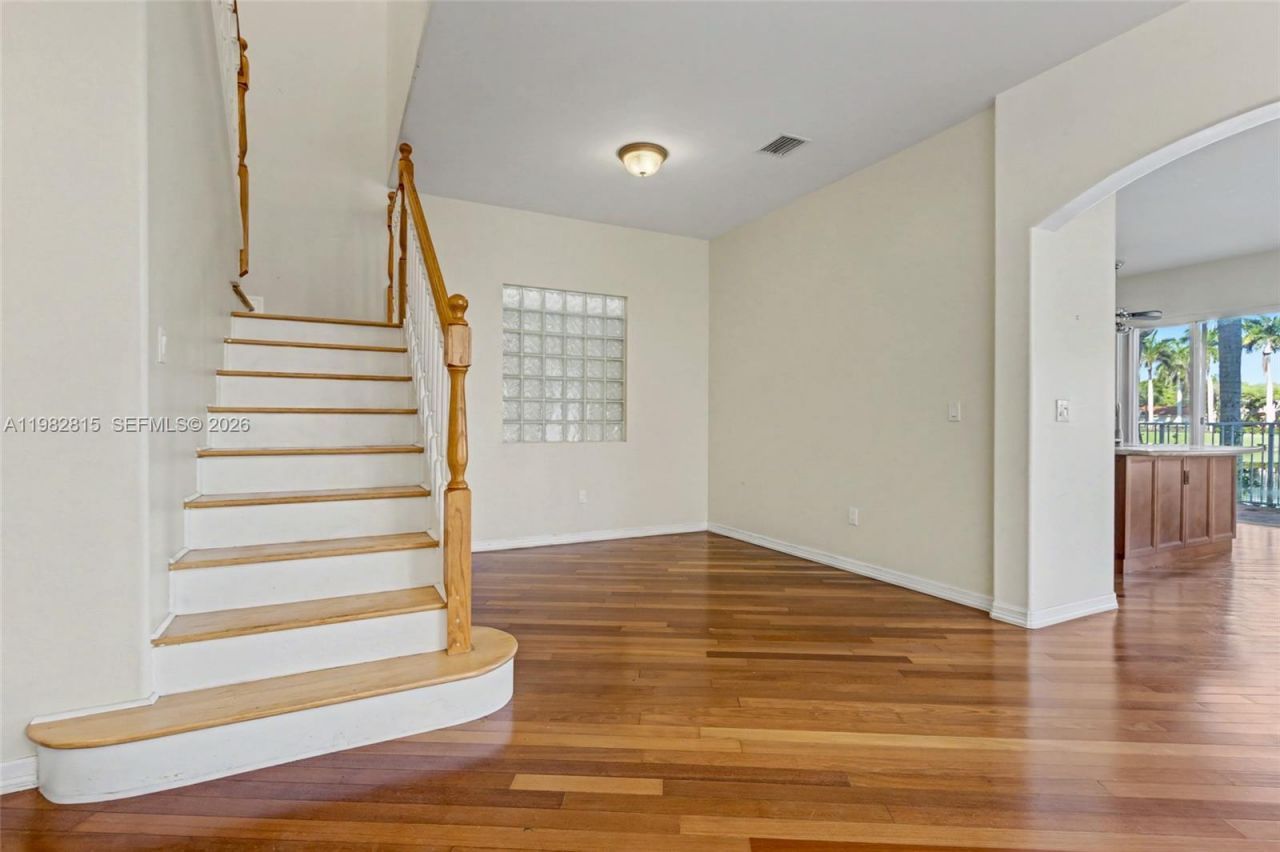 1560 Seagrape Way , Hollywood, FL 33019 Photo