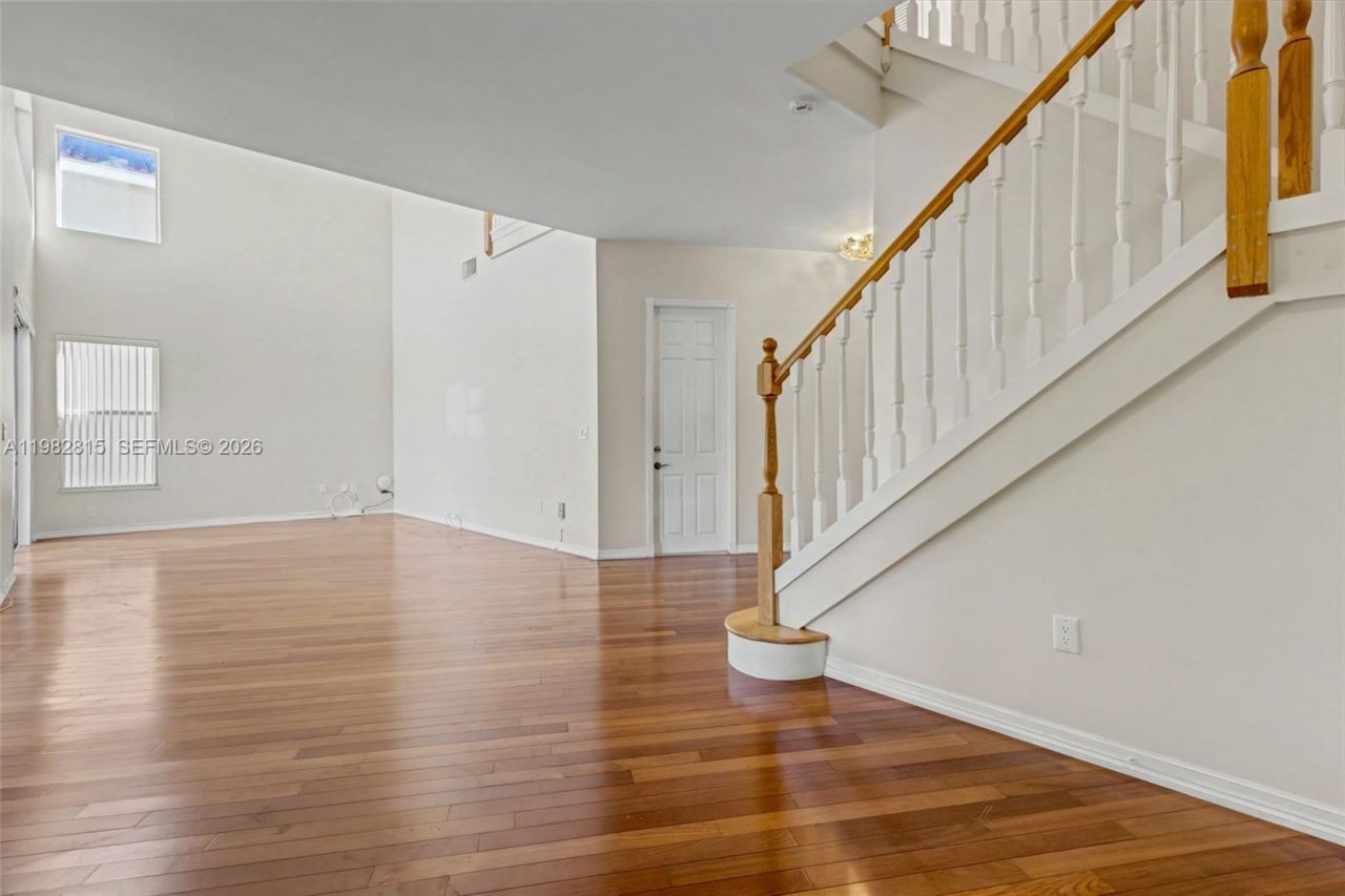 1560 Seagrape Way , Hollywood, FL 33019 Photo