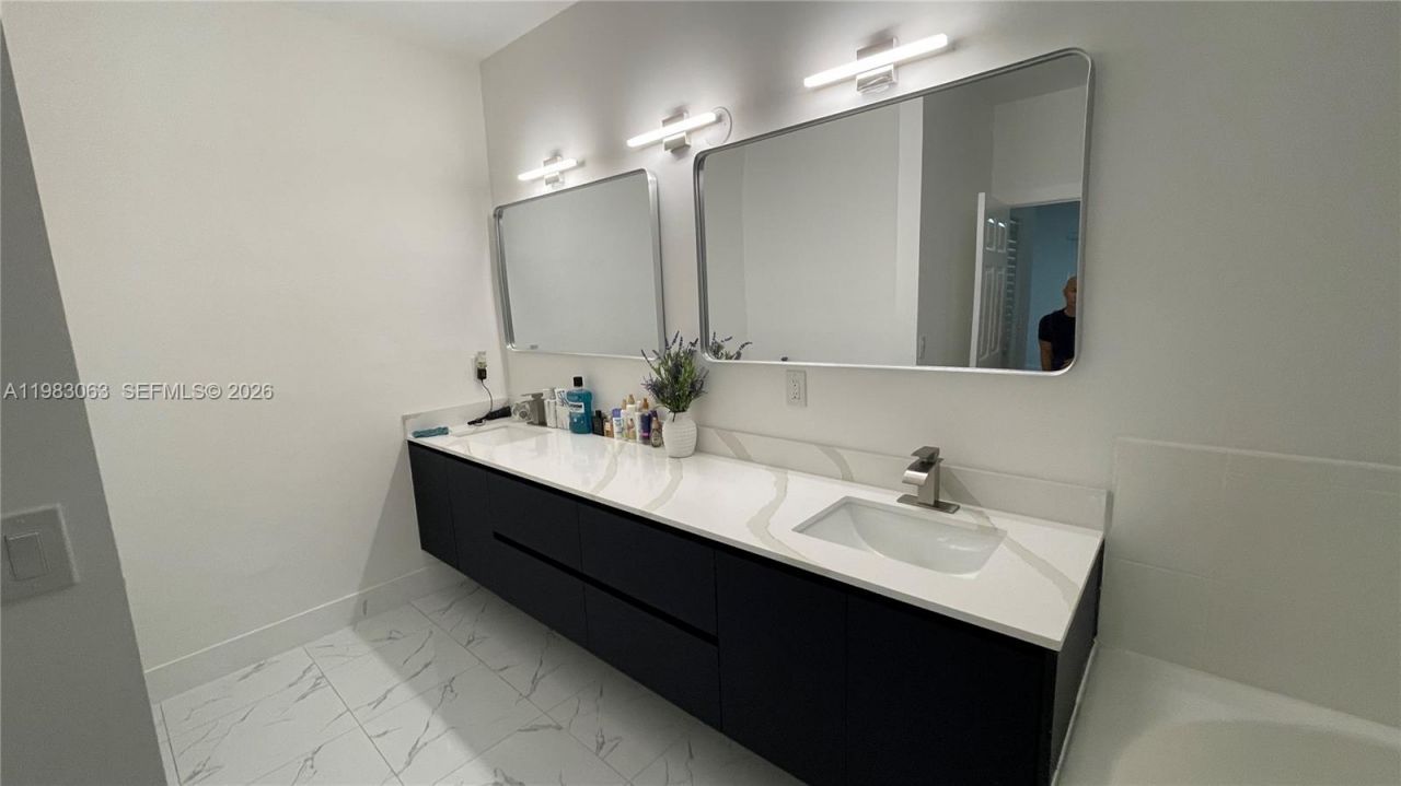 11581 SW 10th Ct, Pembroke Pines, FL 33025 Photo