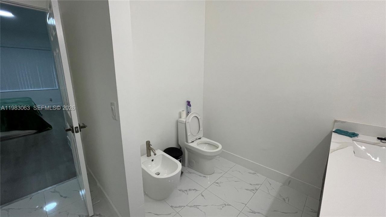 11581 SW 10th Ct, Pembroke Pines, FL 33025 Photo