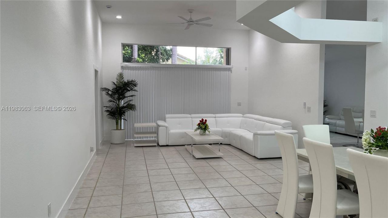 11581 SW 10th Ct, Pembroke Pines, FL 33025 Photo