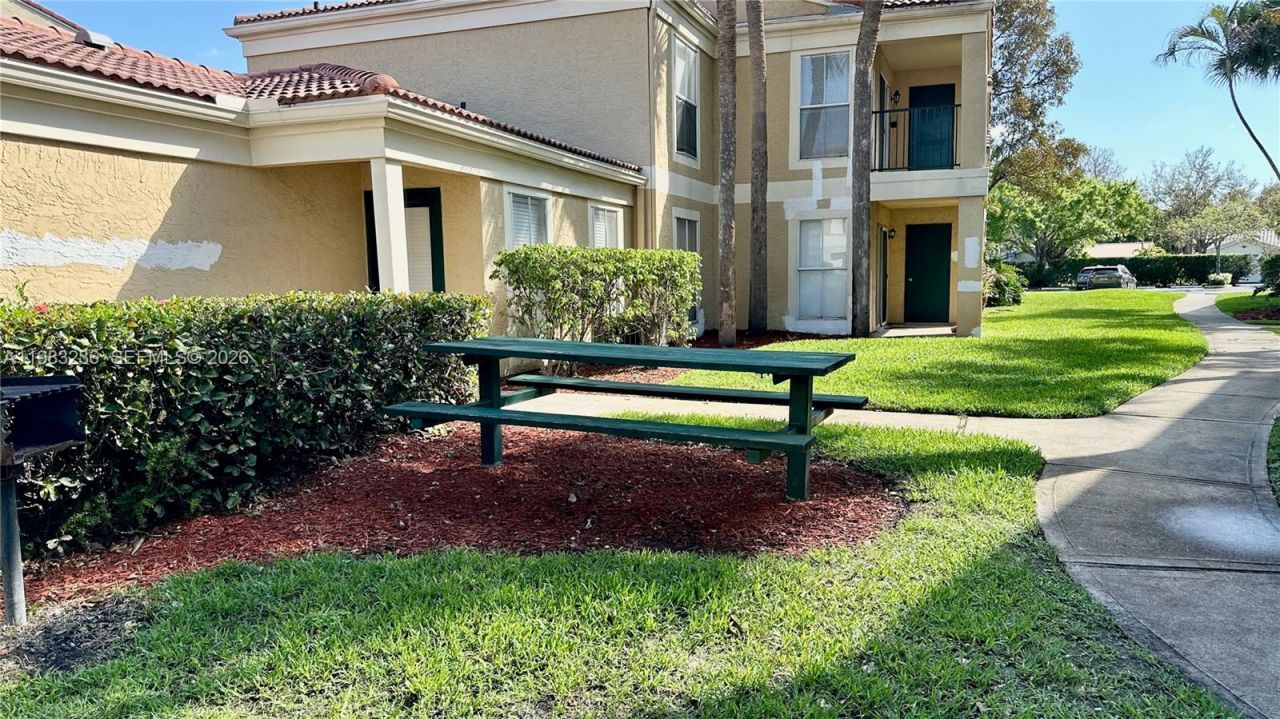 977 Riverside Dr , Unit 237, Coral Springs, FL 33071 Photo