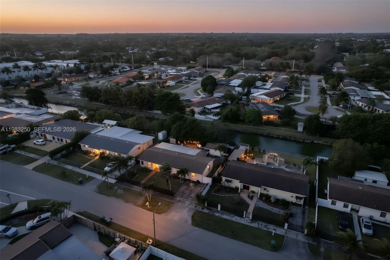 19050 SW 125th Ave, Miami, FL 33177 Photo