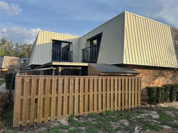 2914 PECAN AVENUE , LEESBURG, FL 34748