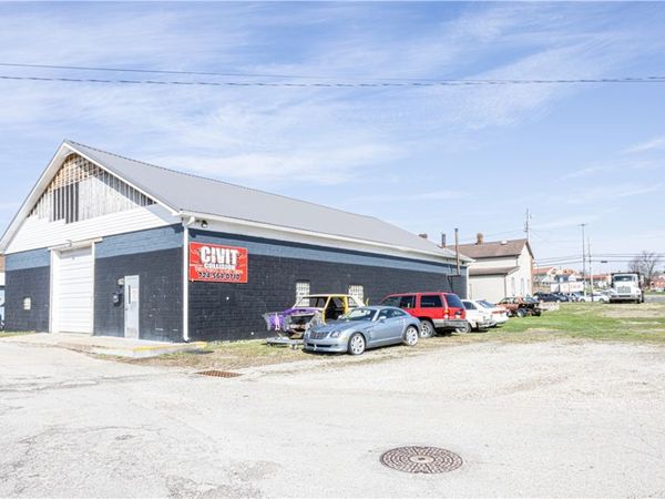 100 Sheehan LN , Fairchance, PA 15436