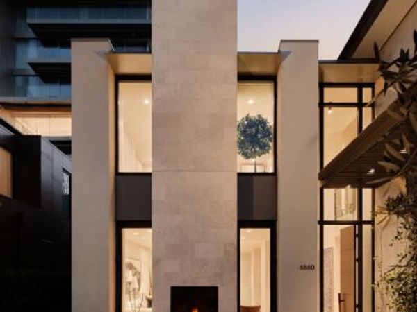 8880 Rosewood Avenue, West Hollywood, CA 90048